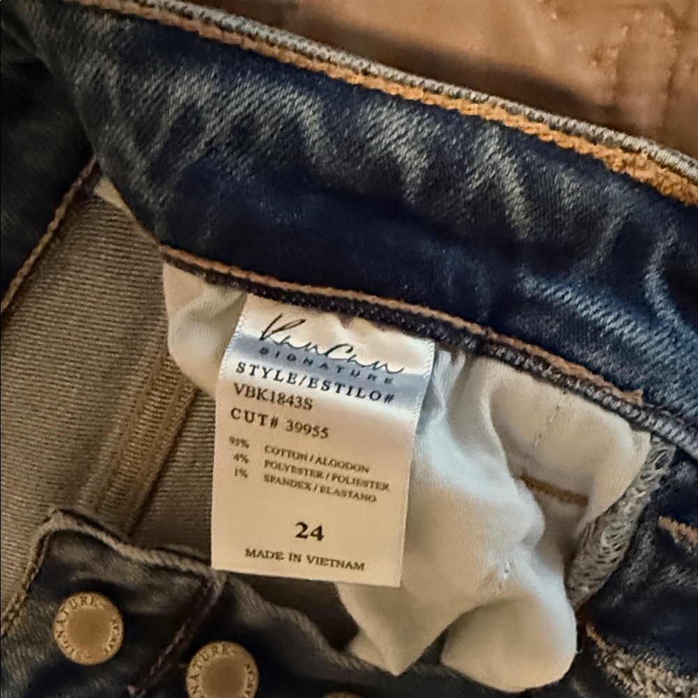 KanCan Distressed Blue Ankle Jeans - Picture 2 of 6